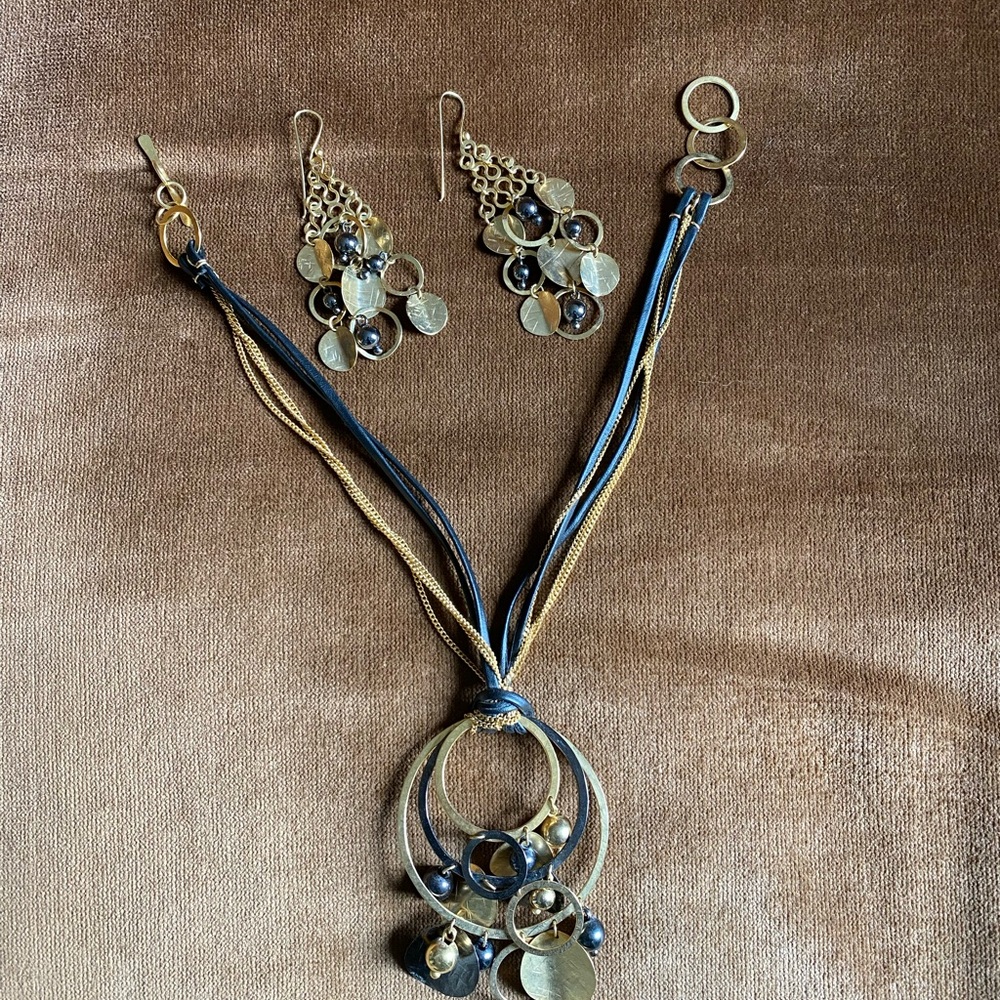 Elegant Gold and Black Necklace and Earring Set